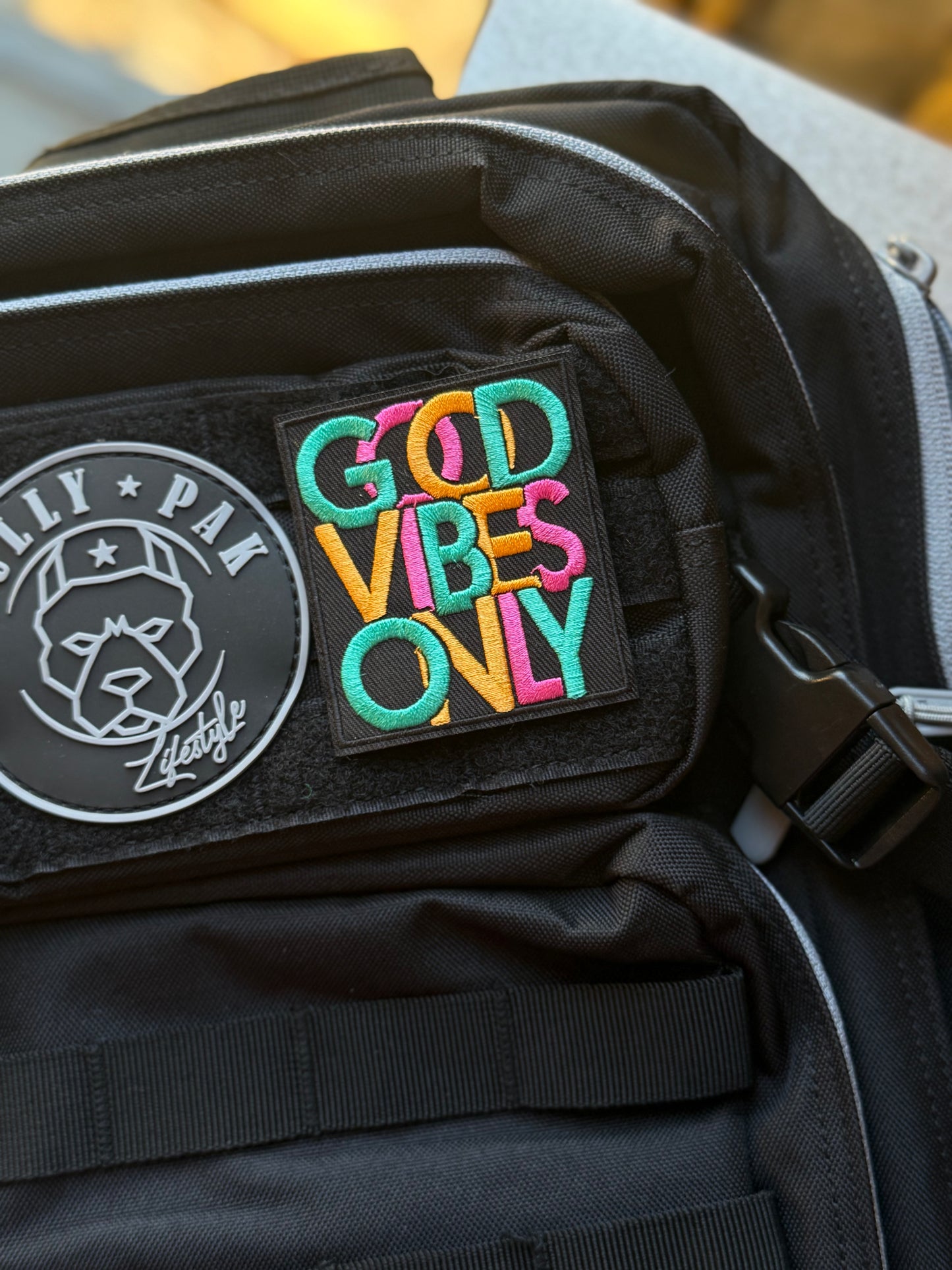 Parche Good vibes only