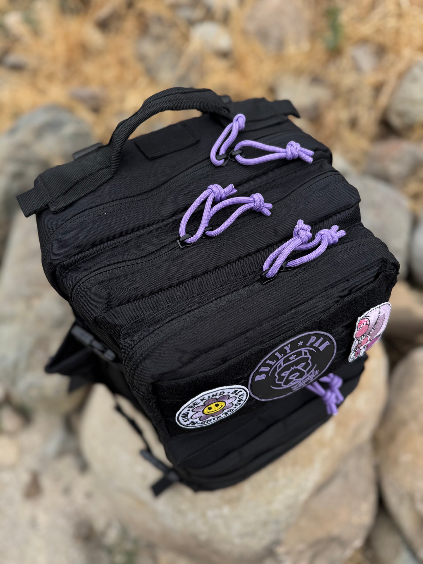 Mochila Bullypak 25 Litros Negra lazos Morados (Calidad Premium)