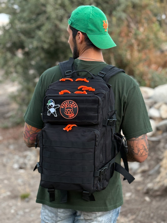 Mochila 45 Litros Bullypak Negra lazos naranja flúor