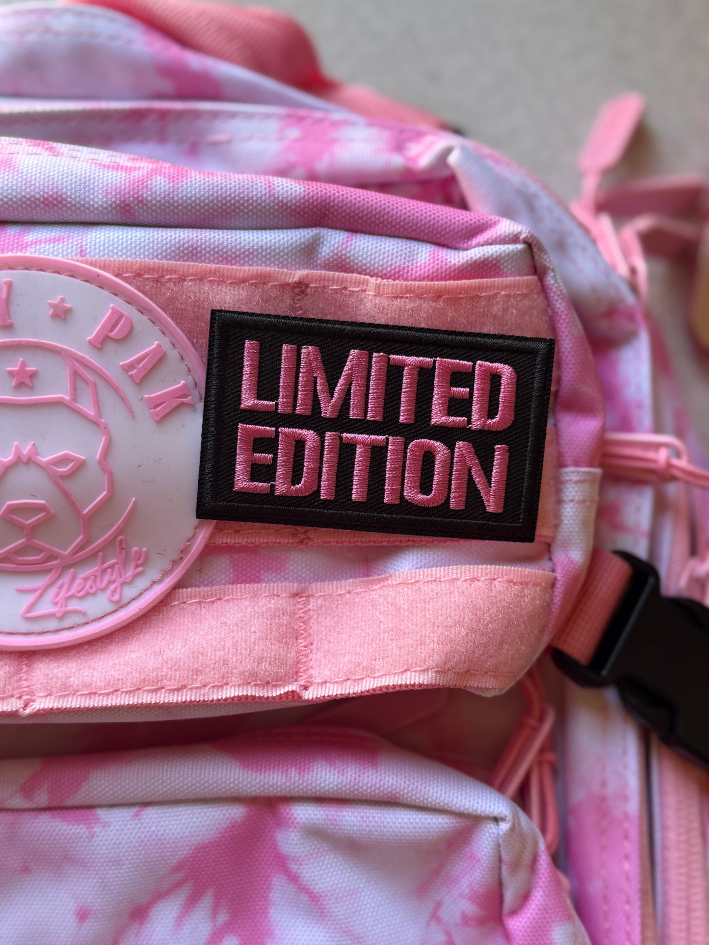 Parche LIMITED EDITION Rosado
