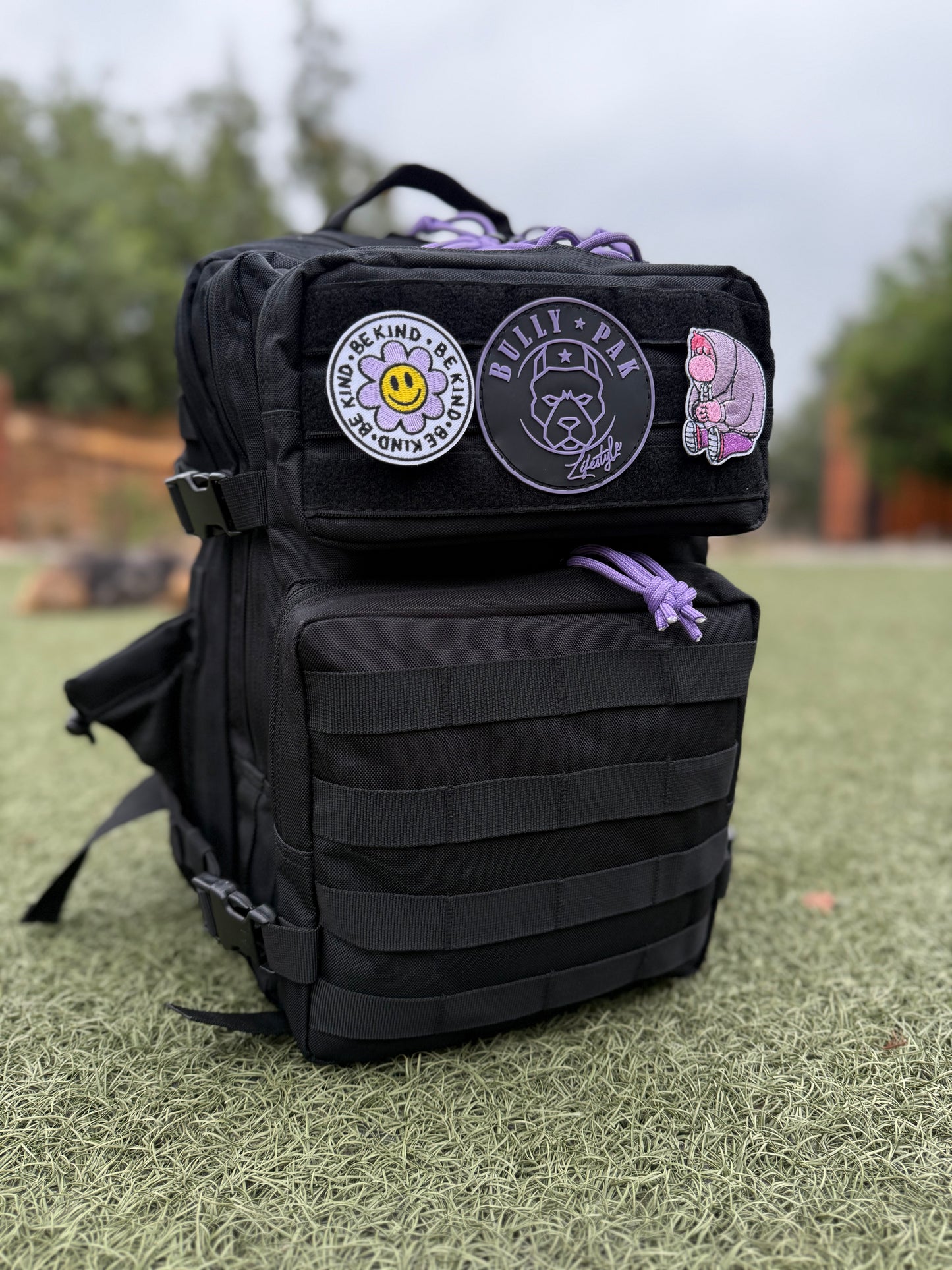 Mochila Bullypak 25 Litros Negra lazos Morados (Calidad Premium)