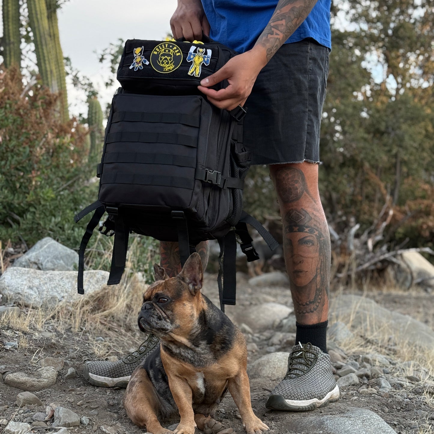 Mochila Bullypak 25 Litros Negra lazos Amarillos (Premium)