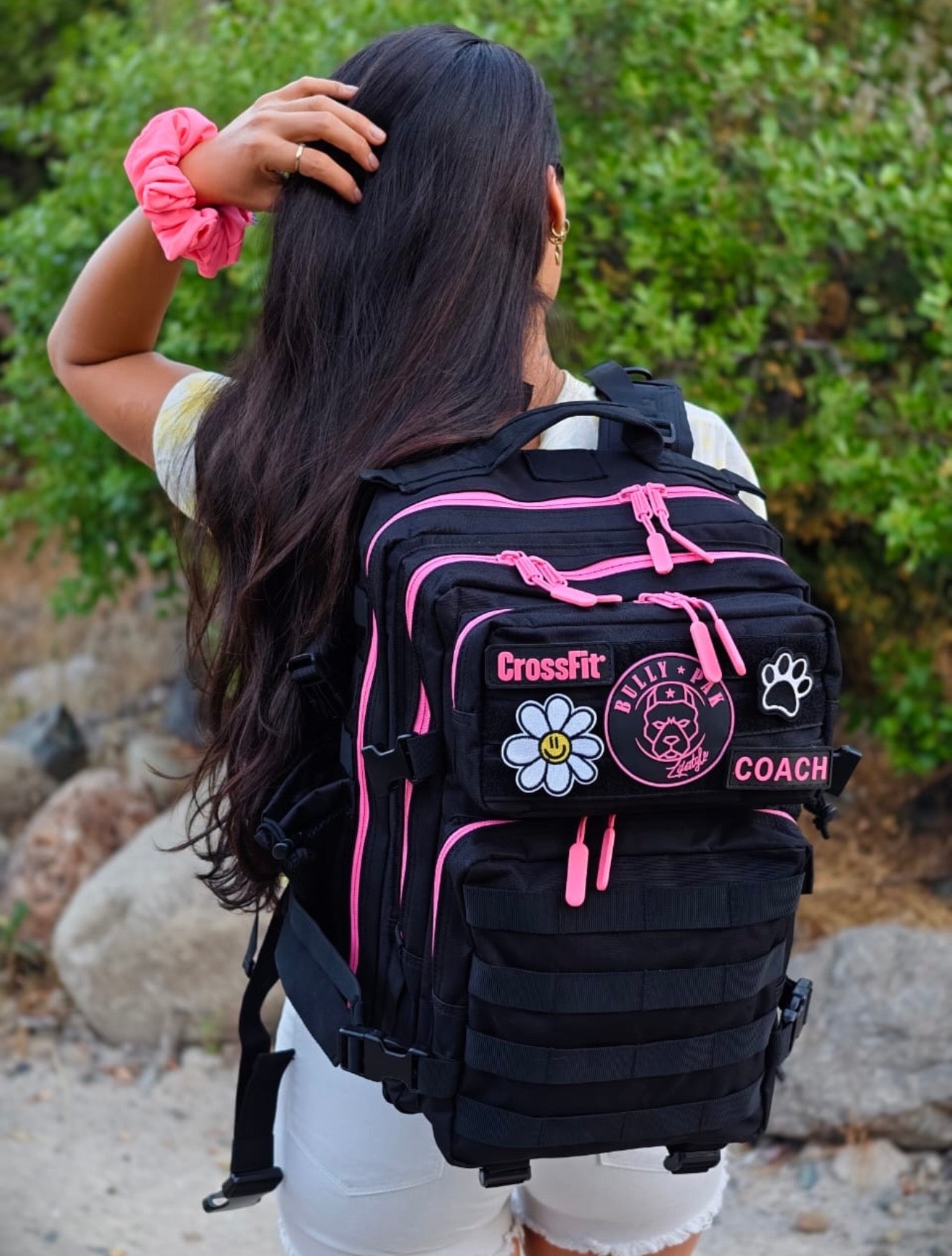 Bullypak (Premium) 25 Litros NEGRA CIERRES FUCSIA